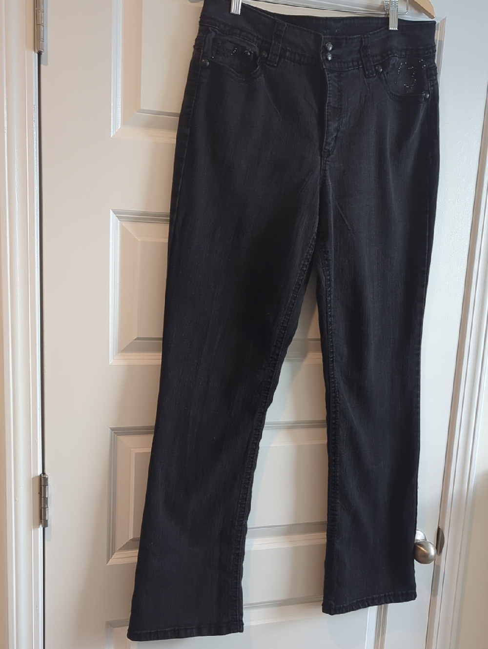 CB casual Black Straight-Leg Jeans with Subtle Embellishment W18 Rise 12 L43